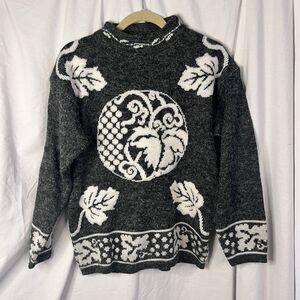 Just Maggie Vintage Mock neck sweater gray cream‎ ornament leaf wool Size Large
